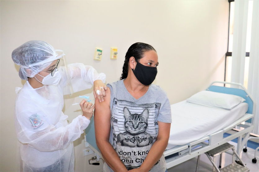 Arapongas chega em 1.585 imunizados contra a Covid-19