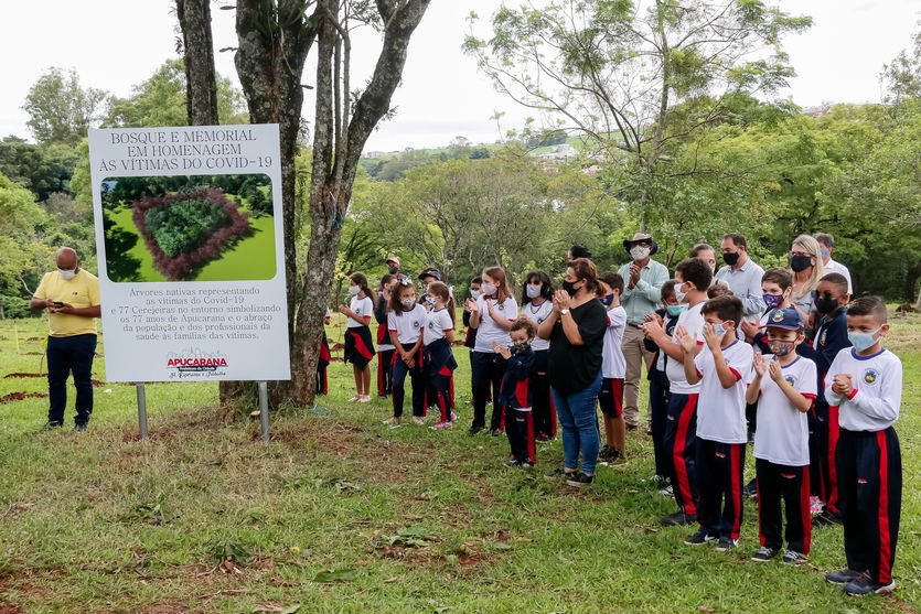 Bosque memorial homenageia vítimas da Covid-19 em Apucarana