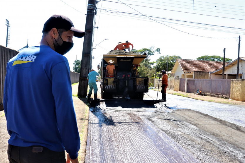 Ruas Faisão, Ema e Caneleirinho recebem serviços de lama asfáltica