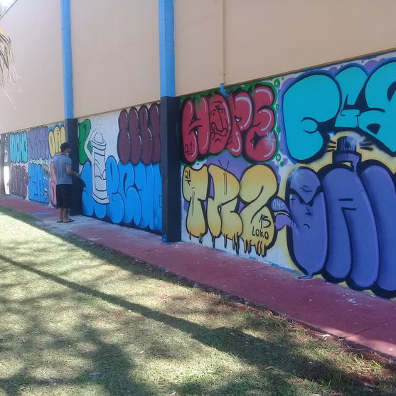 Mais cores em Arapongas: grafiteiros participam de projeto