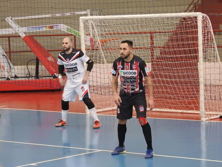 Apucarana Futsal joga em dose tripla neste final de semana