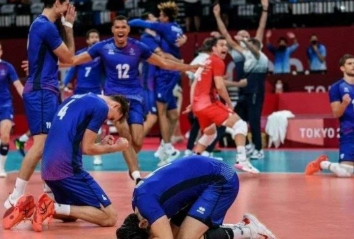 França derrota russos por 3 a 2 e fatura inédito ouro