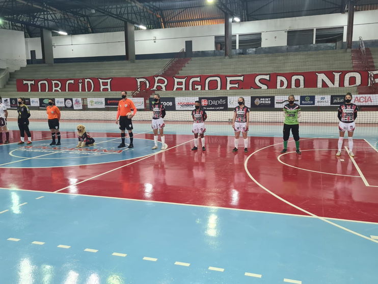 Futsal de Apucarana vence no feminino e masculino