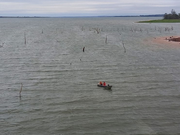 Homens desaparecem após barco naufragar em Alvorada do Sul