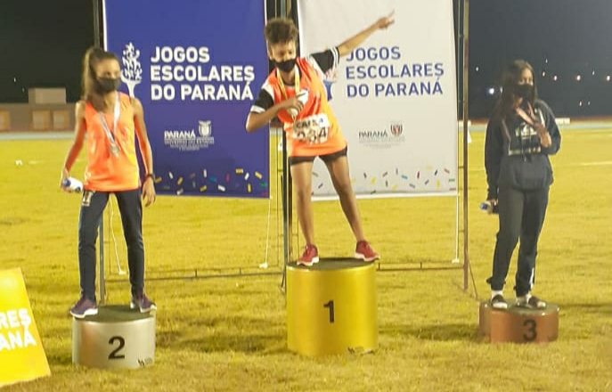 Jovens atletas de Apucarana representam o Paraná nos JEB`s