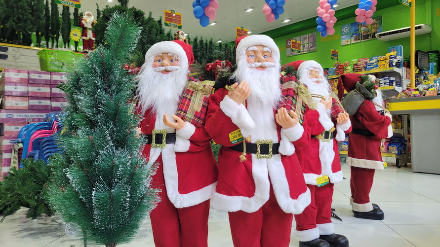 Natal 'chega' às lojas de Apucarana e traz otimismo; veja