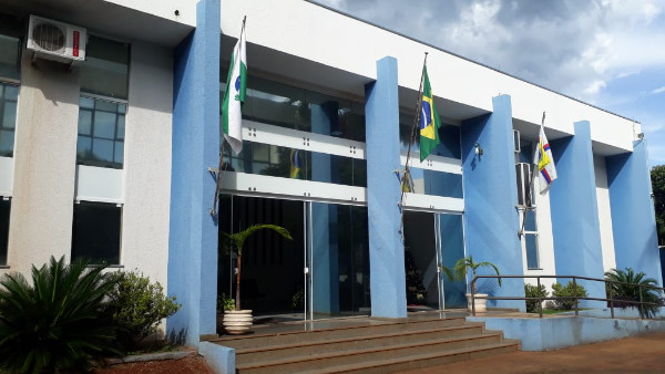 Câmara de Apucarana reabre as portas ao público