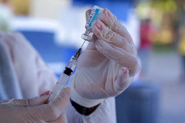 Crianças de 7 a 11 anos são imunizadas em Apucarana