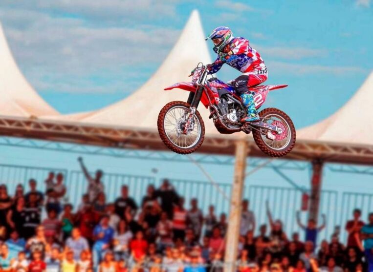 Apucaranense se destaca na Copa Sul Paranaense de Motocross
