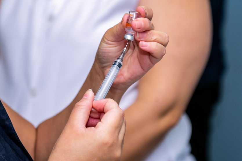 Apucarana aplica vacina contra covid nesta quinta-feira (5)