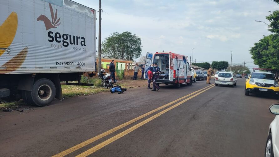 O acidente aconteceu na tarde deste sábado (6), na Avenida Central do Paraná.