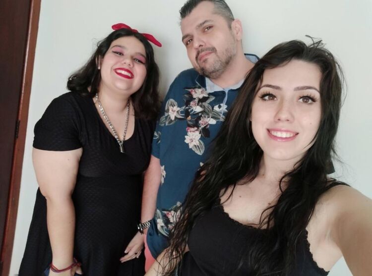 Rodrigo de Oliveira Vaz finalizou o processo de adoção das filhas Maria Fernanda e Brenda em março de 2022