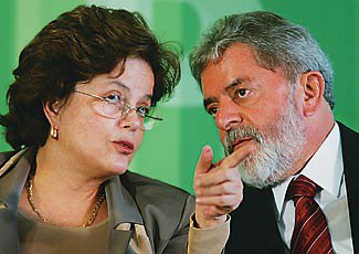 Dilma e Lula: o presidente acha que a ministra é o melhor nome dentro do PT