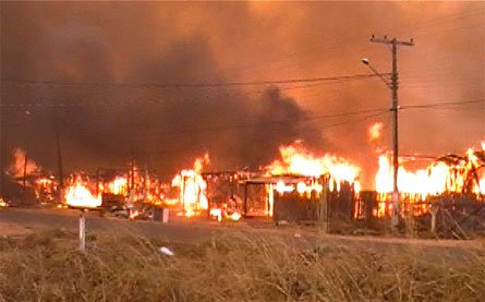 Fogo destruiu pelo menos 100 casas e 15 serrarias em Marcelândia