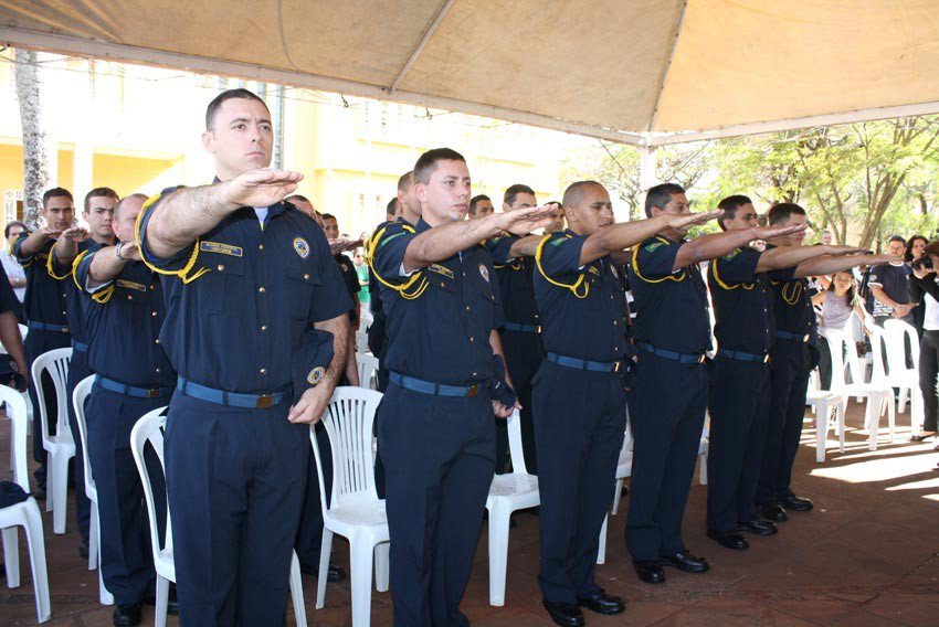 Mais 25 guardas municipais aprovados em Concurso Público pela prefeitura de Arapongas, se formaram na quarta-feira (25)