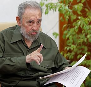 O ex-presidente cubano Fidel Castro, que decidiu pedir apoio ao colega venezuelano Hugo Chávez