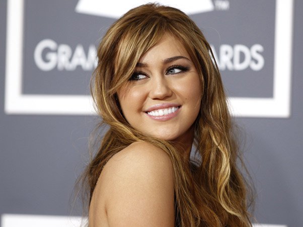 Briga de Miley com o pai: culpa da Hannah Montana?