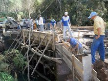 A prefeitura de Ortigueira finalizou ponte sobre o Rio Água Branca, na região da Libertação Camponesa