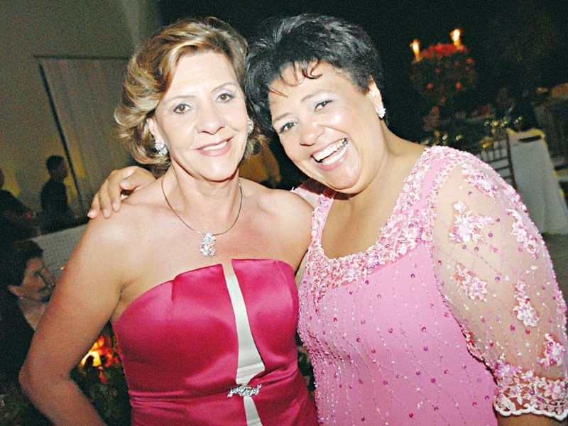 Vera Oliveira e Lourdes Fuganti, ganham registro em noite de festa
