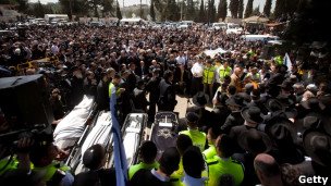 Vítimas do atentado contra escola judaica em Toulouse foram enterradas em Jerusalém
