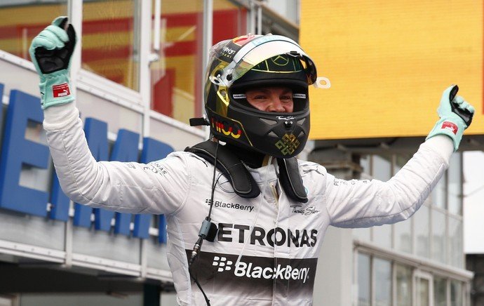 Com capacete em homenagem ao tetra da seleção, Rosberg vence GP da Alemanha (Foto: Reuters)