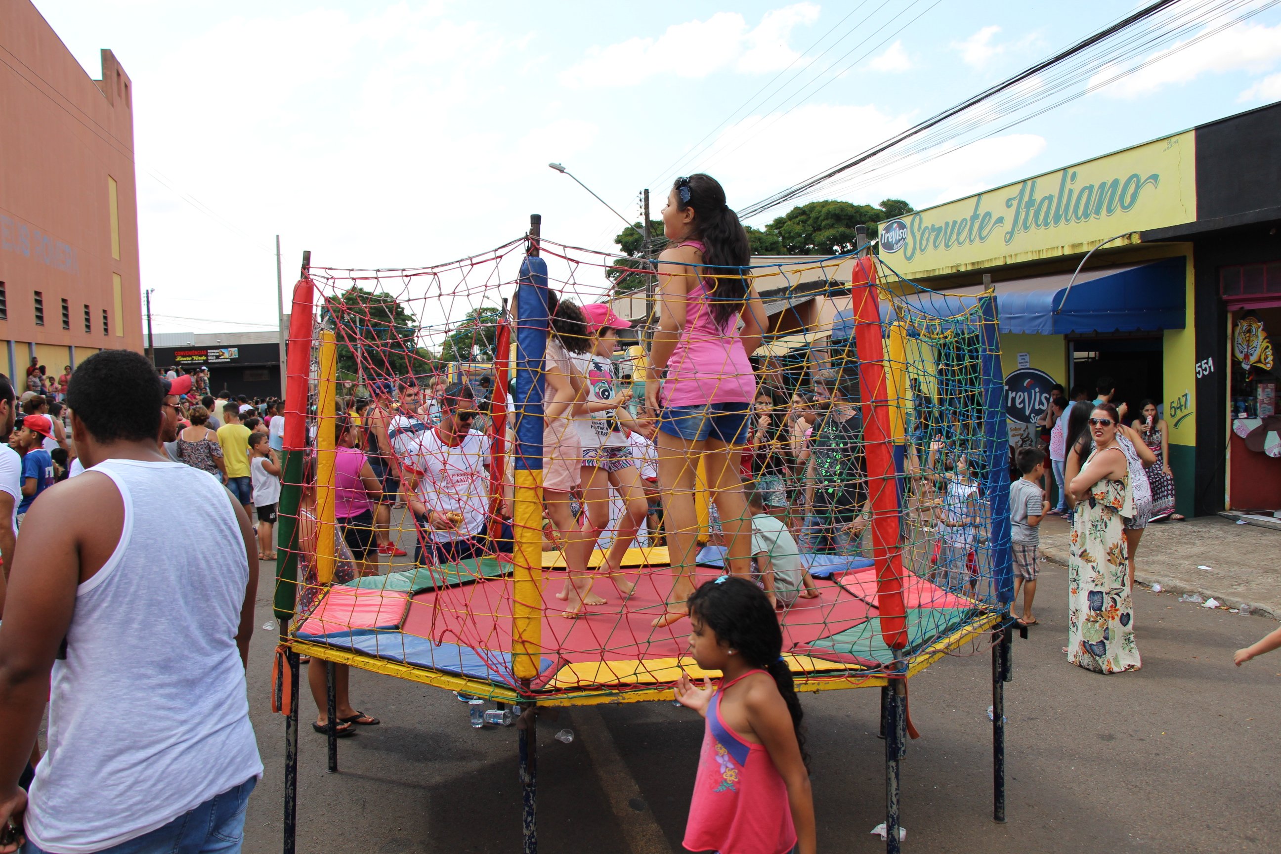 Secretaria de Esportes realiza a 'Rua do Recreio' em Arapongas. Foto: Assessoria
