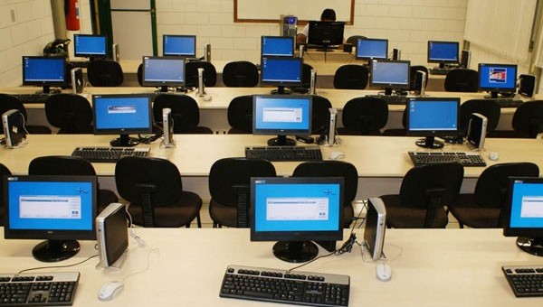 Governo quer modernizar informática nas escolas