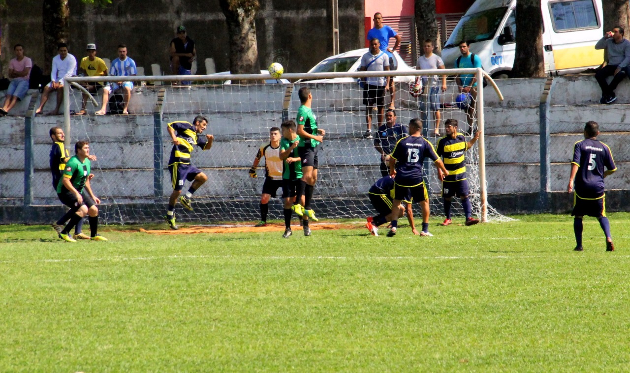O Campeonato Amador de Apucarana teve a disputa da quarta rodada da primeira fase - Foto: www.oesporte.com.br