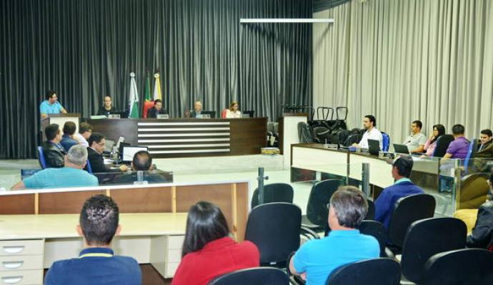 Câmara de Vereadores de Apucarana - Foto: TNONLINE