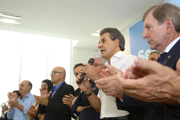 Governador Beto Richa liberou convênios nesta terça-feira em Curitiba
