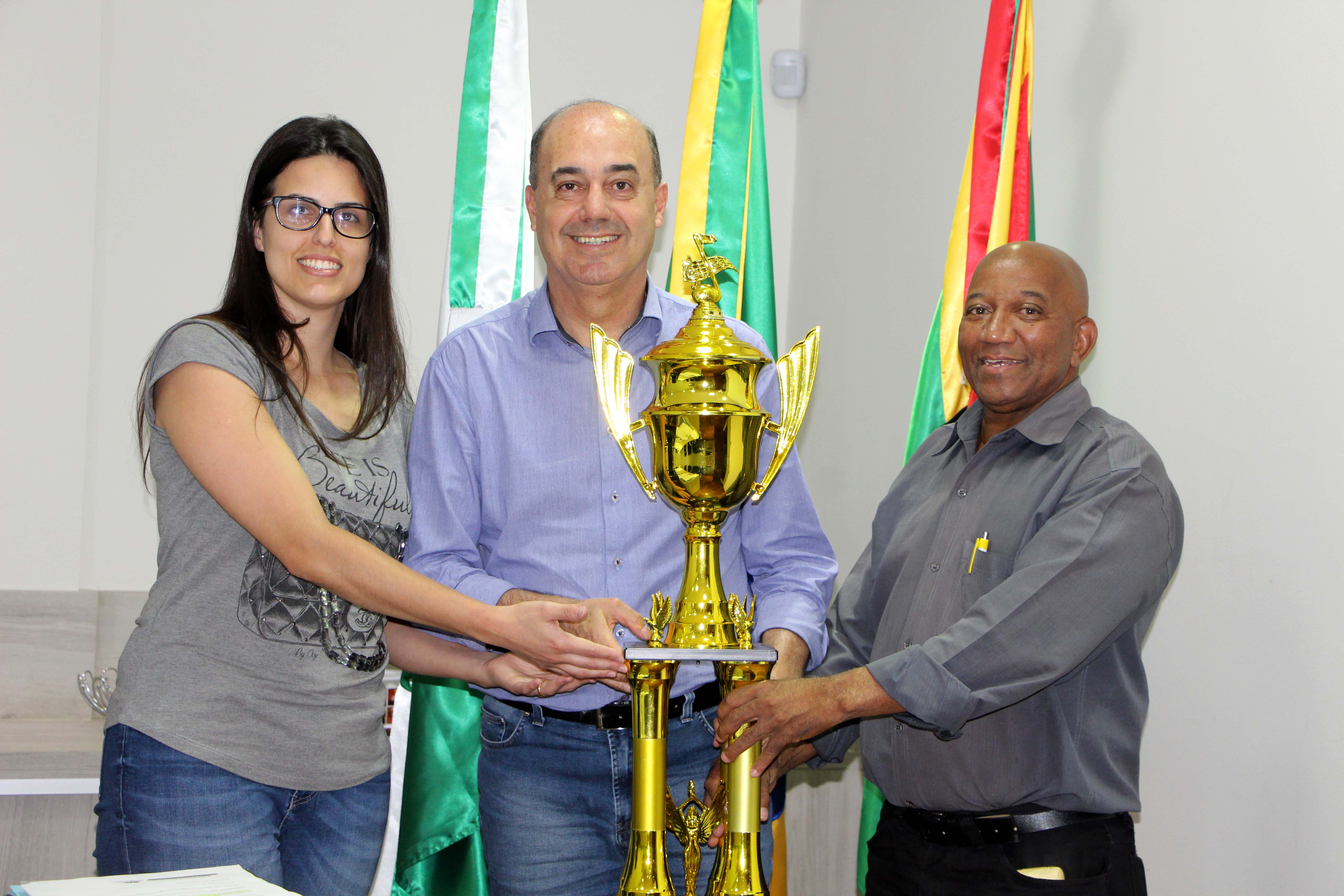 Banda de Ivaiporã conquista troféu no Festival Fanfarras e Bandas