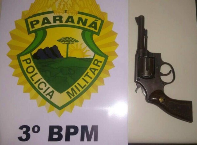 Vereador estava com revólver calibre 38 (Foto: PM / Divulgação)