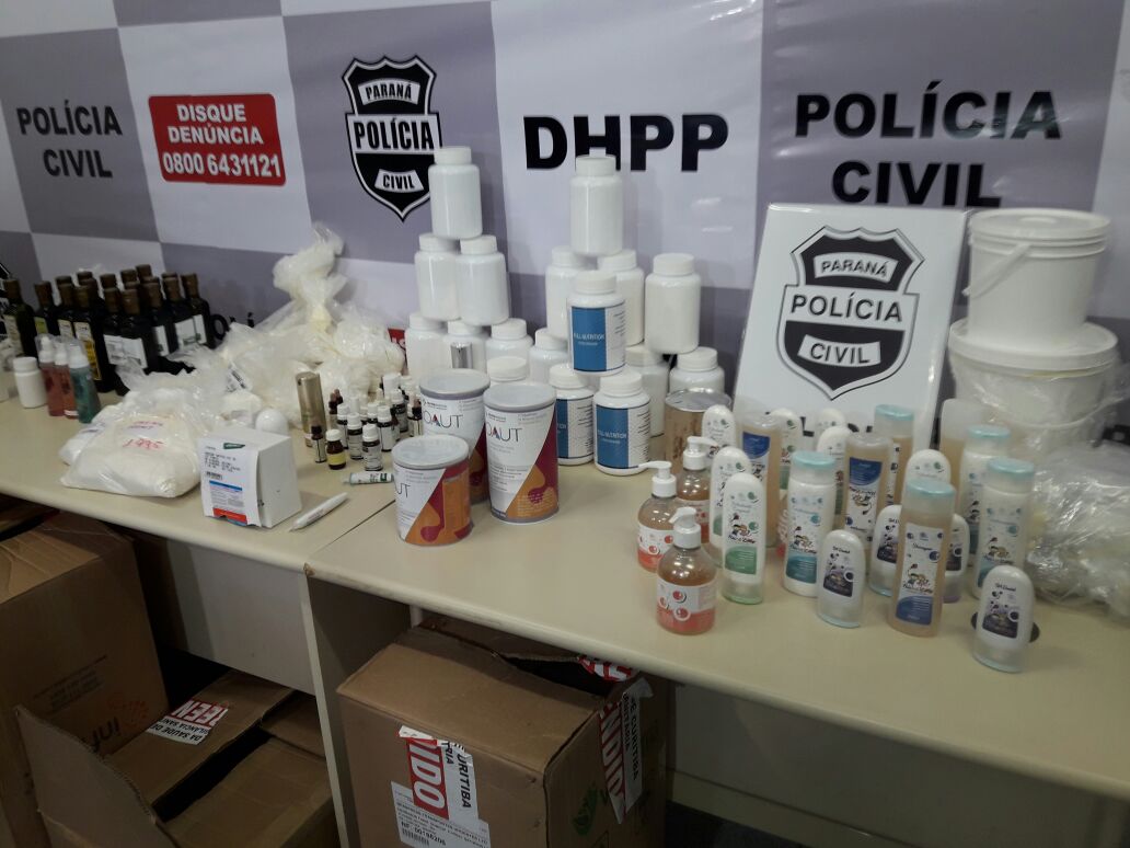 Polícia Civil prende empresárias e farmacêuticas suspeitas de falsificação de produtos em Curitiba - Foto: Carlos Soares/Polícia Civil