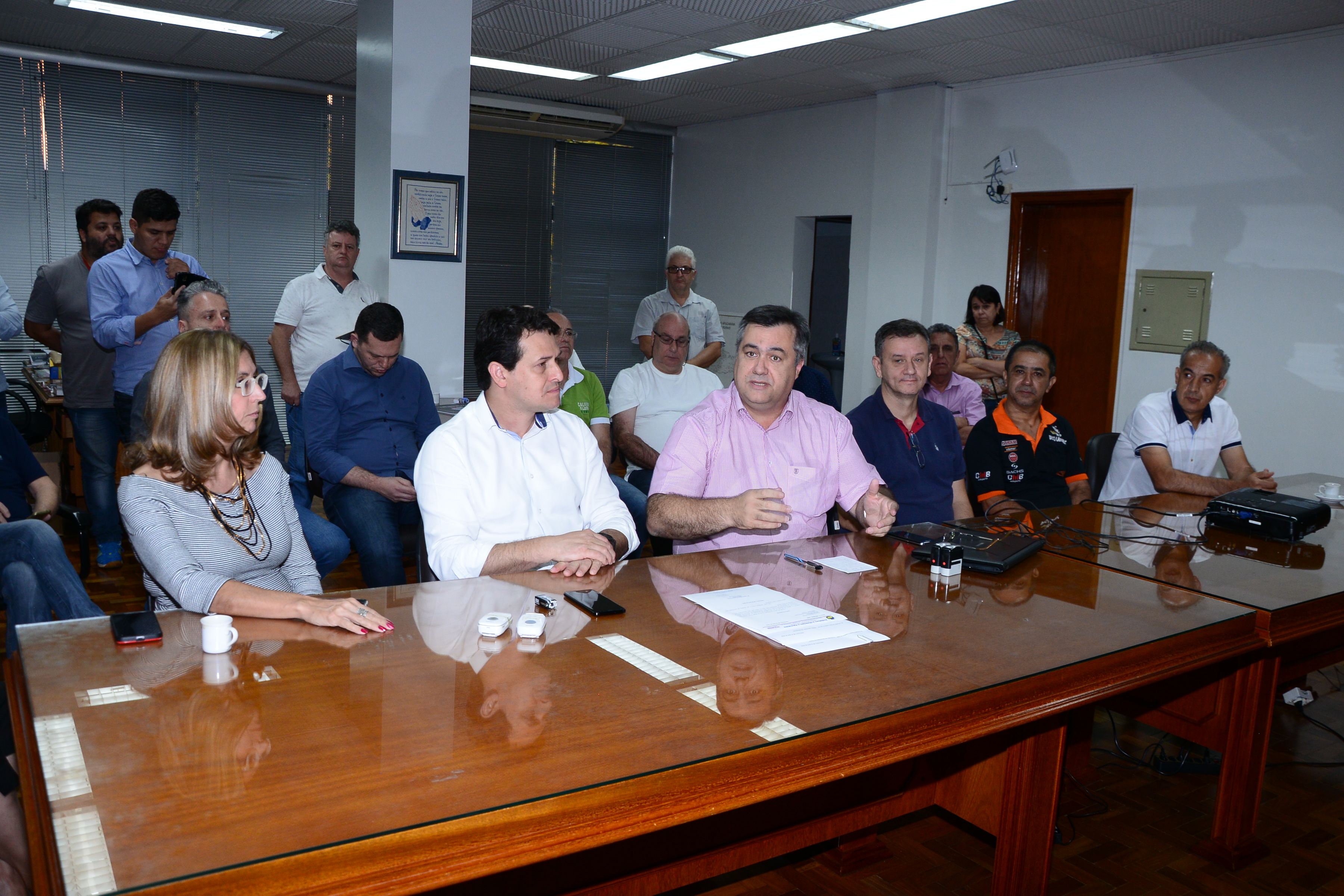 Beto Preto anuncia permanência na prefeitura (Foto: Delair Garcia)