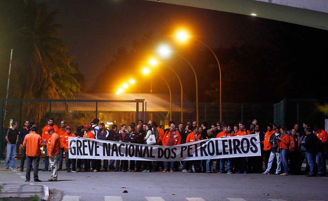 Petroleiros decretaram greve a partir de hoje.  (Foto: Marcos de Paula / Agencia O Globo )