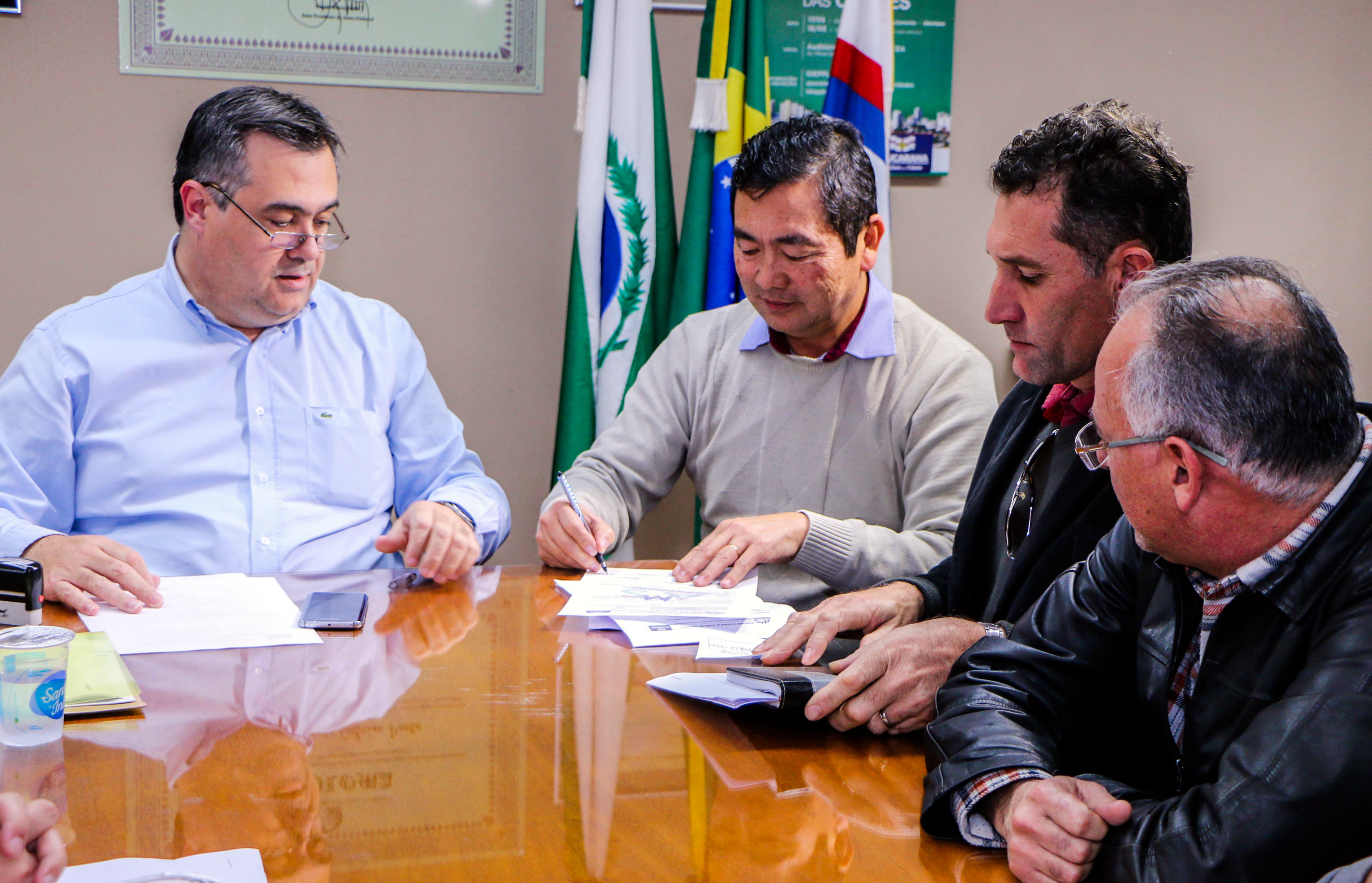 Beto Preto assinou ordem de serviço para construção da Unidade Básica de Saúde (UBS). Foto: Divulgação