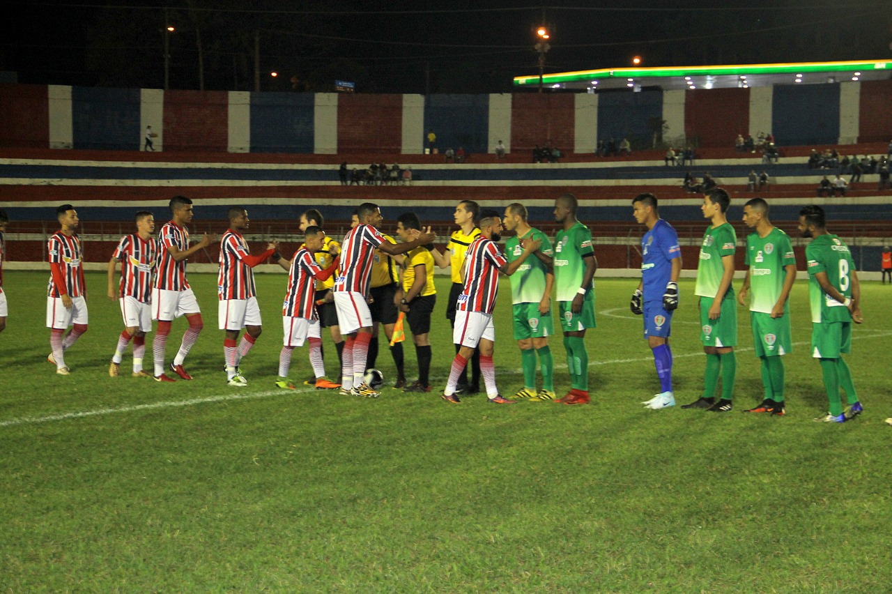 Na primeira fase da Terceirona no Estádio Olímpio Barreto, o Apucarana venceu o Verê por 1 a 0 - Foto: www.oesporte.com.br