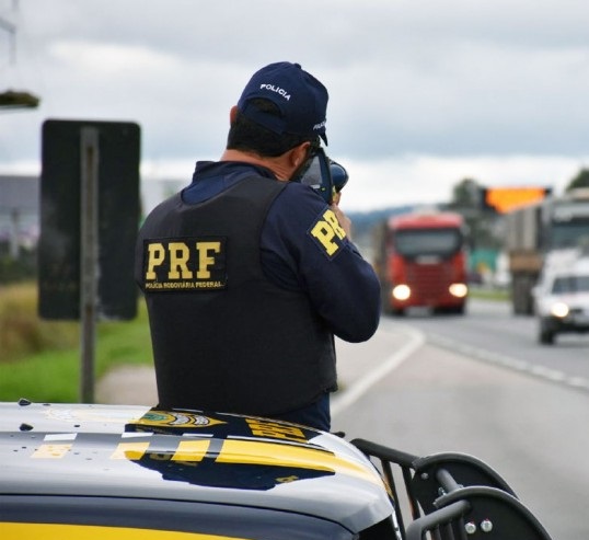 Motorista foi preso pela PRF.