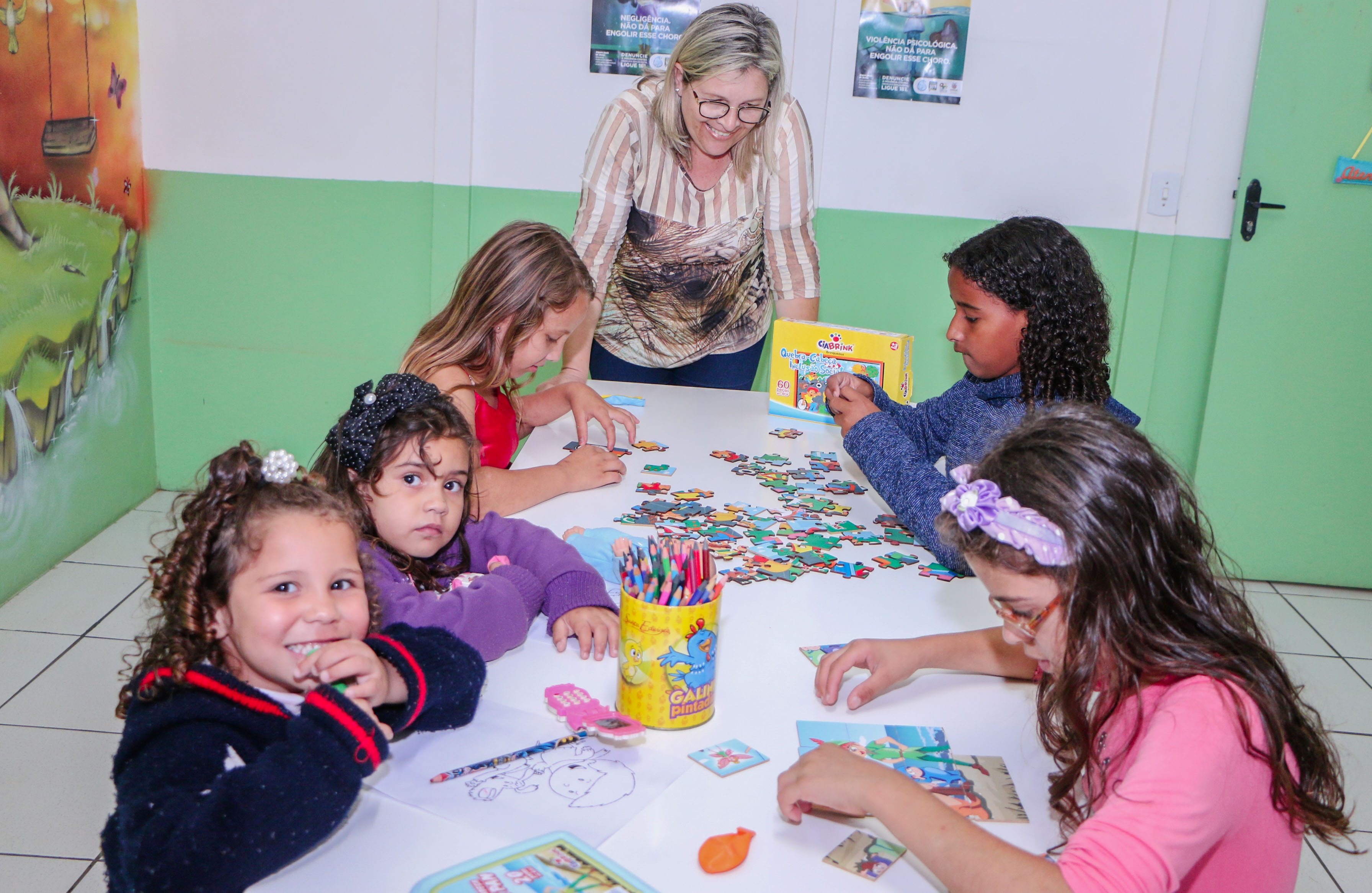 Creas promove atividade para crianças e mulheres no Outubro Rosa