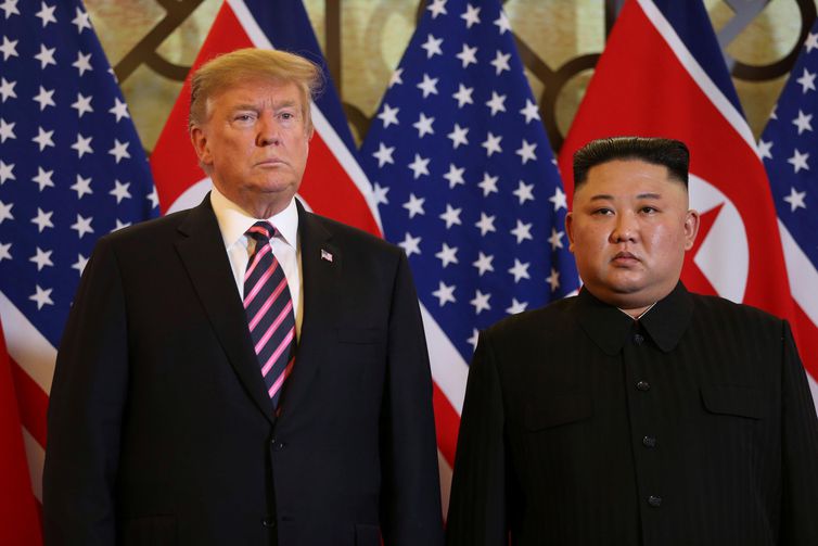 O presidente dos EUA, Donald Trump, e o líder norte-coreano, Kim Jong Un, em encontro em Hanói, no Vietnã, em 27 de fevereiro de 2019 - Arquivo/Reuters/Leah Millis/Direitos reservados