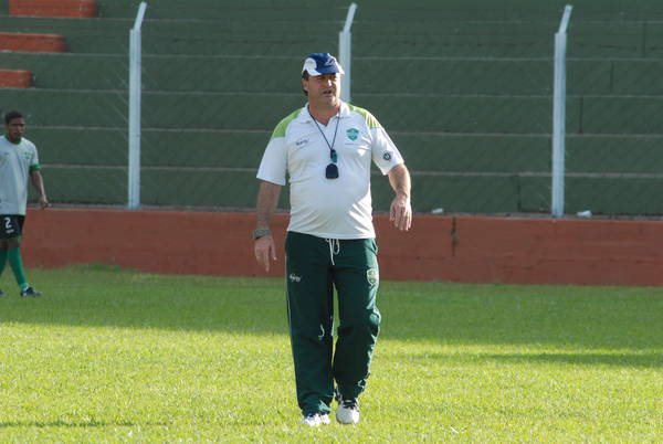 O treinador Agenor Piccinin volta a trabalhar no Arapongas |  Foto: Arquivo/TN