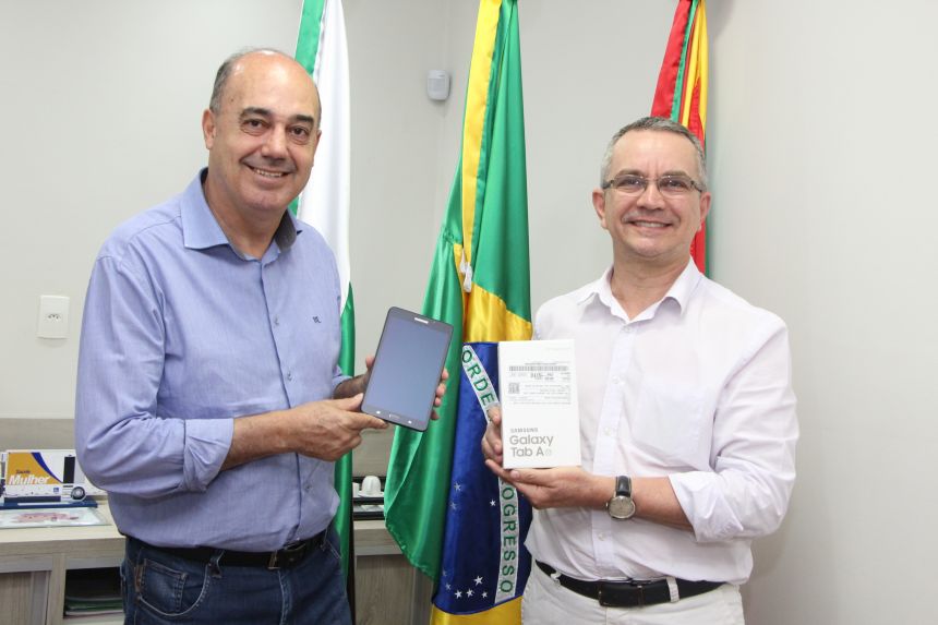 Prefeitura de Ivaiporã adquire 60 tablets para equipes de Saúde