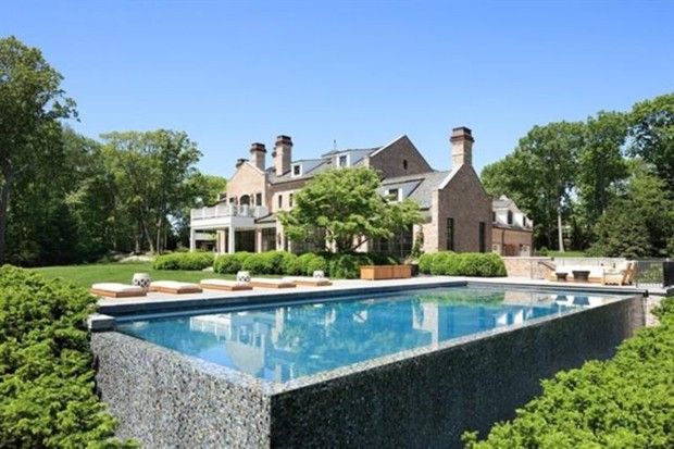 Conheça a mansão de Gisele Bündchen e Tom Brady que está à venda por 165 milhões