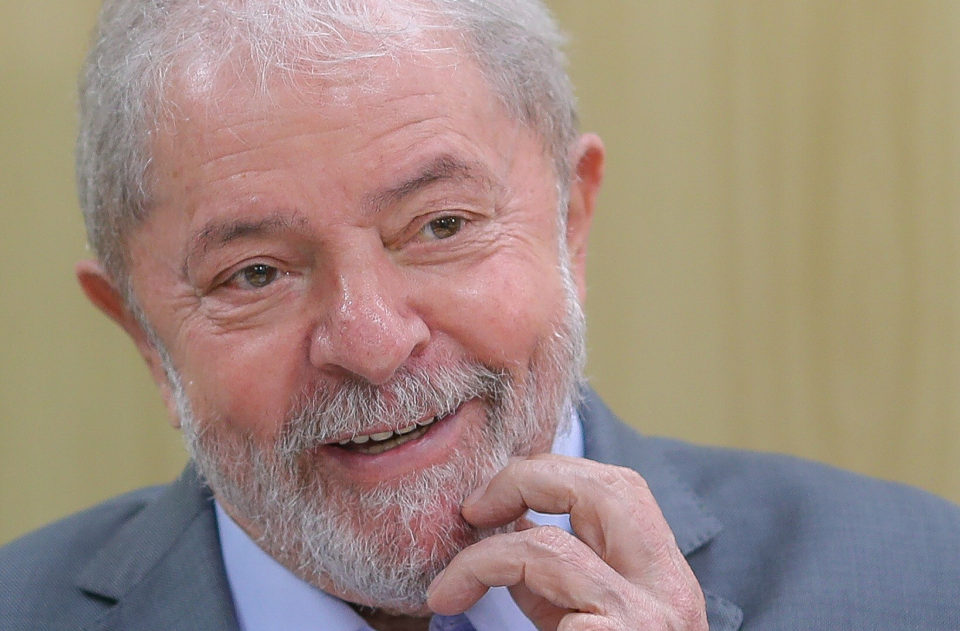 Juíza diz que Lula pode ir ao semiaberto, mas deixa decisão nas mãos do STF