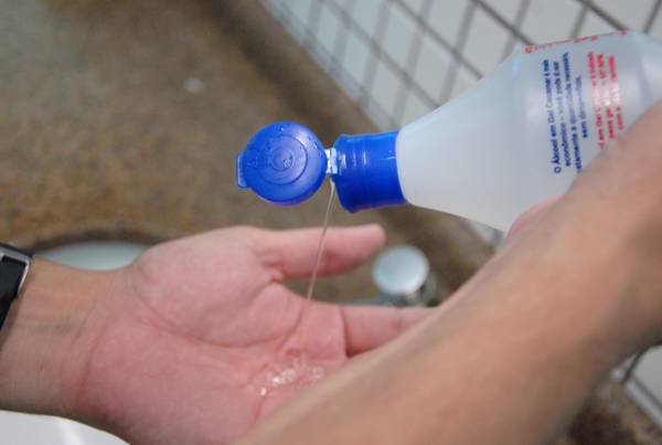 Medidas como higienização das mãos previnem contágio