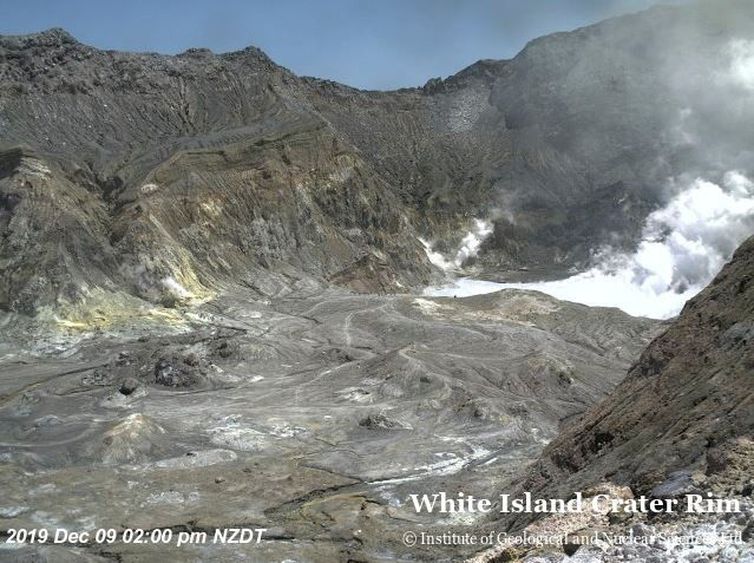 Atividade do vulcão Whakaari paralisa buscas na Nova Zelândia