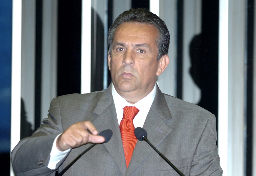 PF prende ex-senador em investigação de caixa 2 de governador do Pará