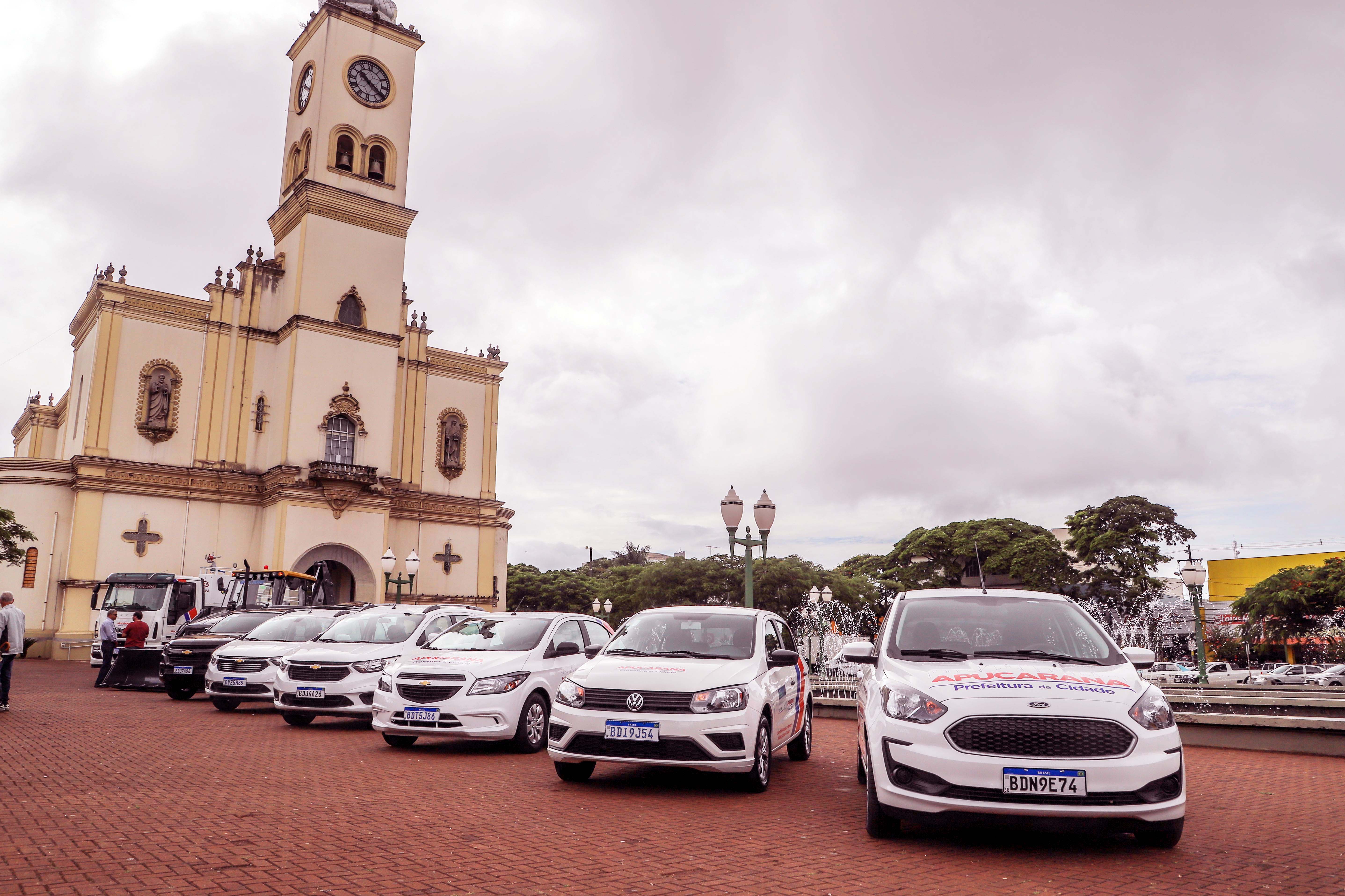 Município investe quase R$ 1 milhão na compra de 8 veículos