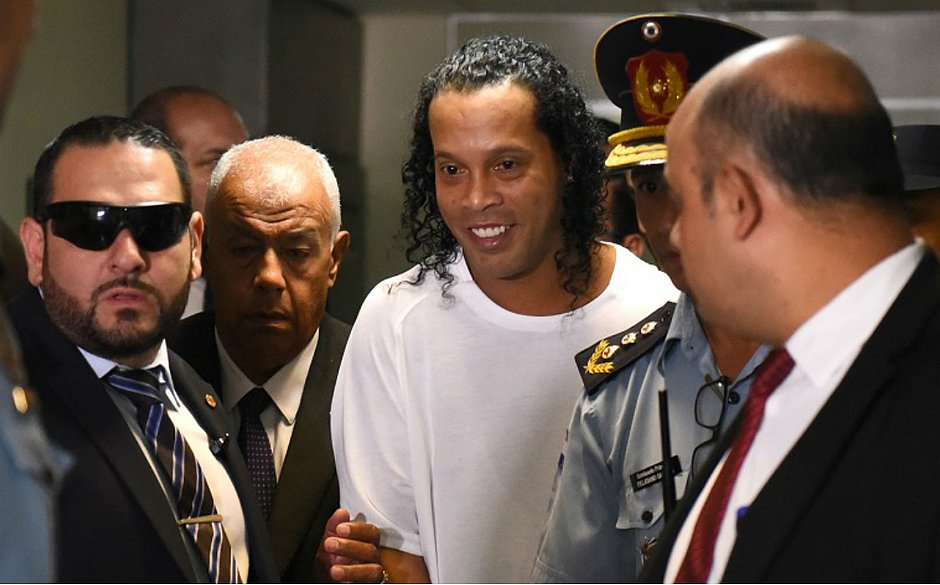 Politização da prisão de Ronaldinho envolve Moro e demissão de assessor paraguaio