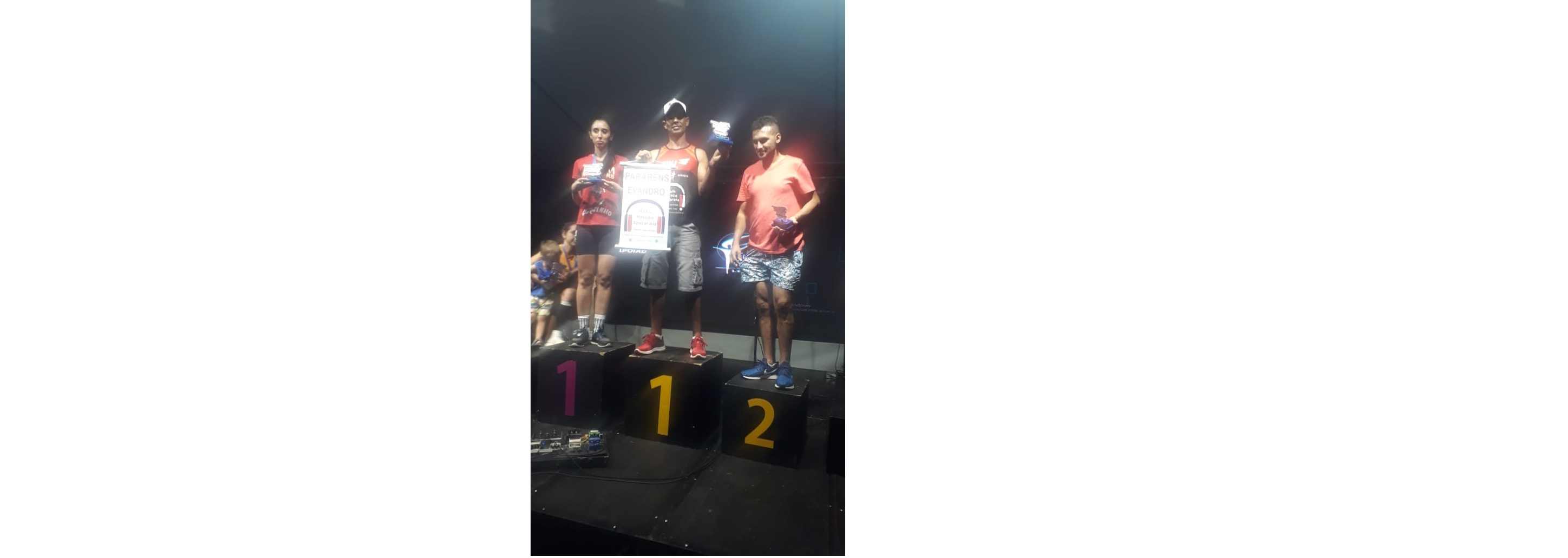 Apucaranense participa de corrida noturna em Londrina e conquista primeiro lugar 